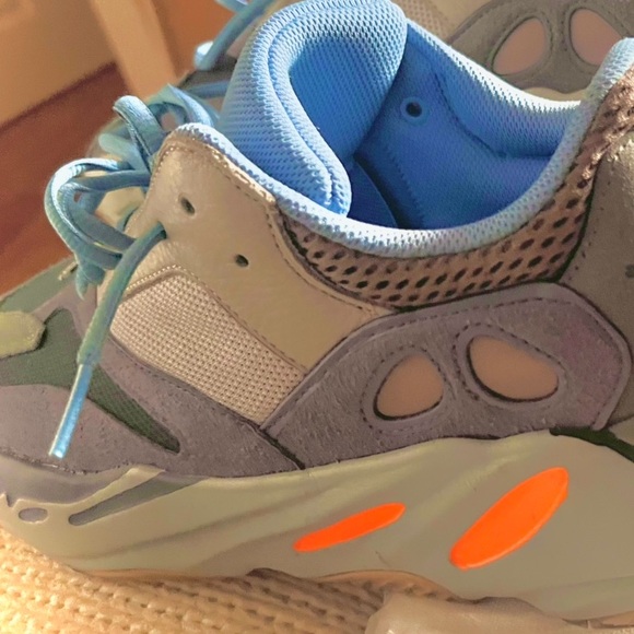 Yeezy 700 size 11 1/2 - Picture 5 of 7